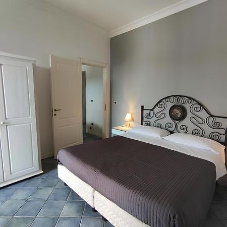 La Rosa Sul Mare Aparthotel Syracuse Ngoại thất bức ảnh