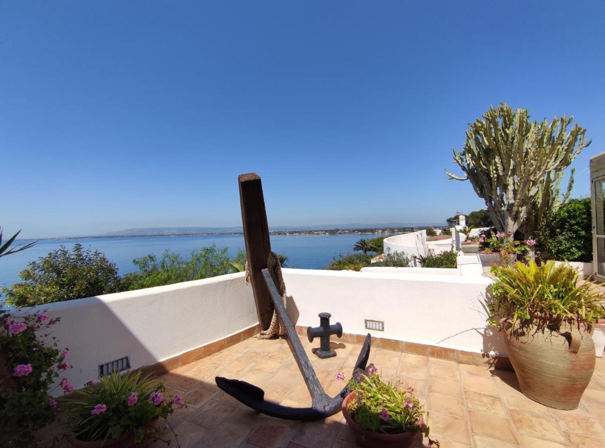 La Rosa Sul Mare Aparthotel Syracuse Ngoại thất bức ảnh