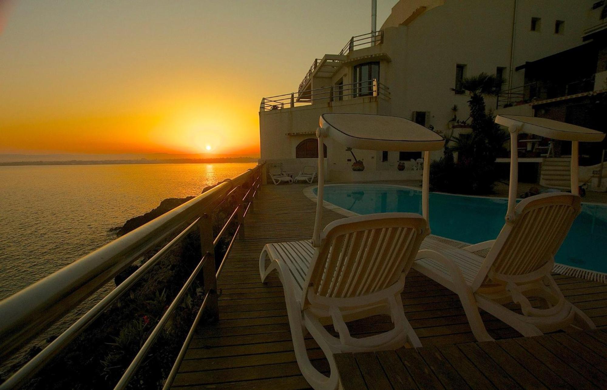 La Rosa Sul Mare Aparthotel Syracuse Ngoại thất bức ảnh